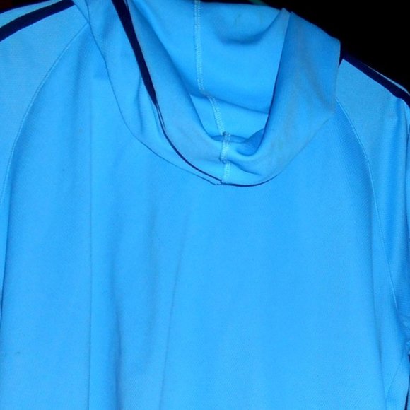 Addidas top - Picture 3 of 6
